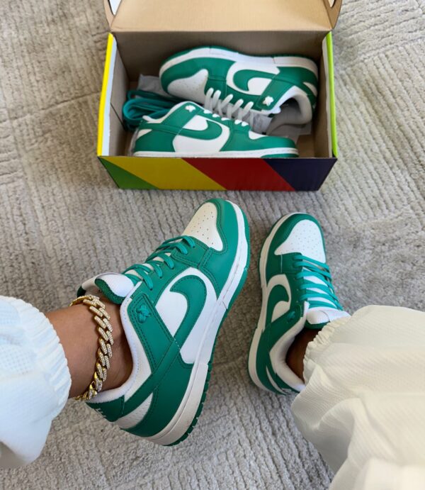 Nike Dunk Low Pro - Nike Feminino